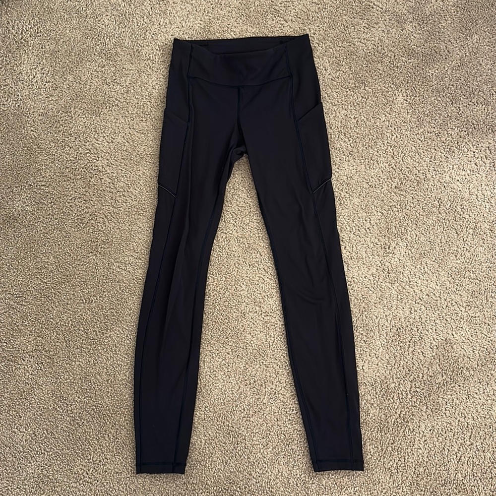 Lululemon navy leggings with side pockets